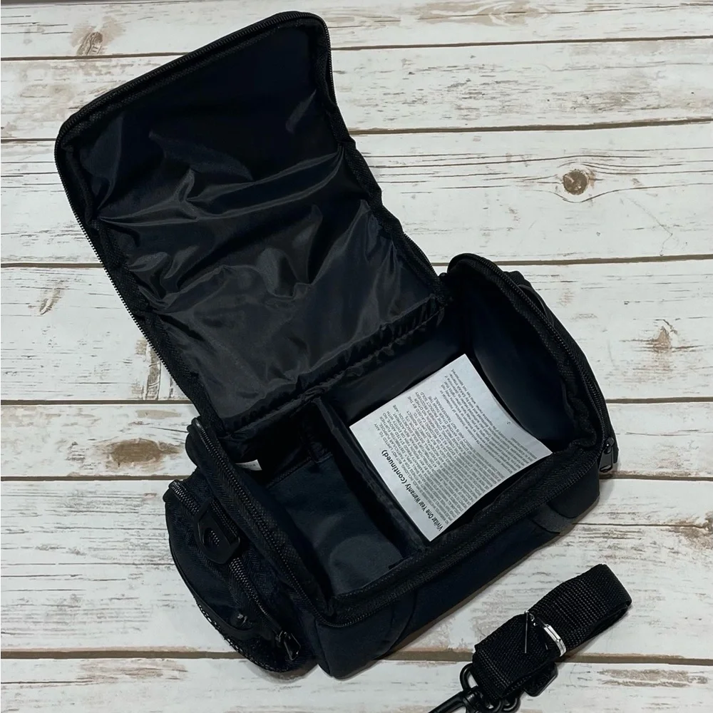 Vivitar Gadget Bag. NWT